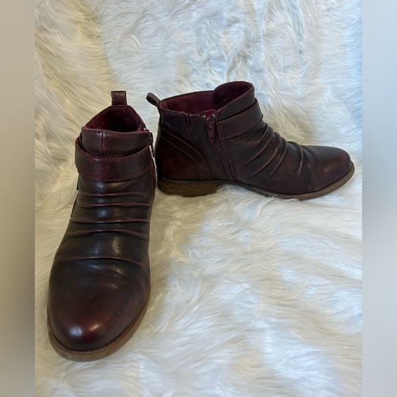 Earth brand booties. Sz 7.5 - Picture 3 of 11